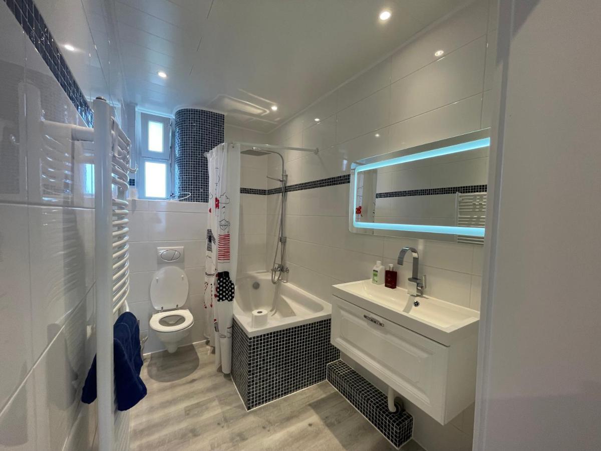 Moderne 4 Zimmer Apartment Mit Bergblick Stadtzentrum Contactless Check-In Gehrden  Bagian luar foto