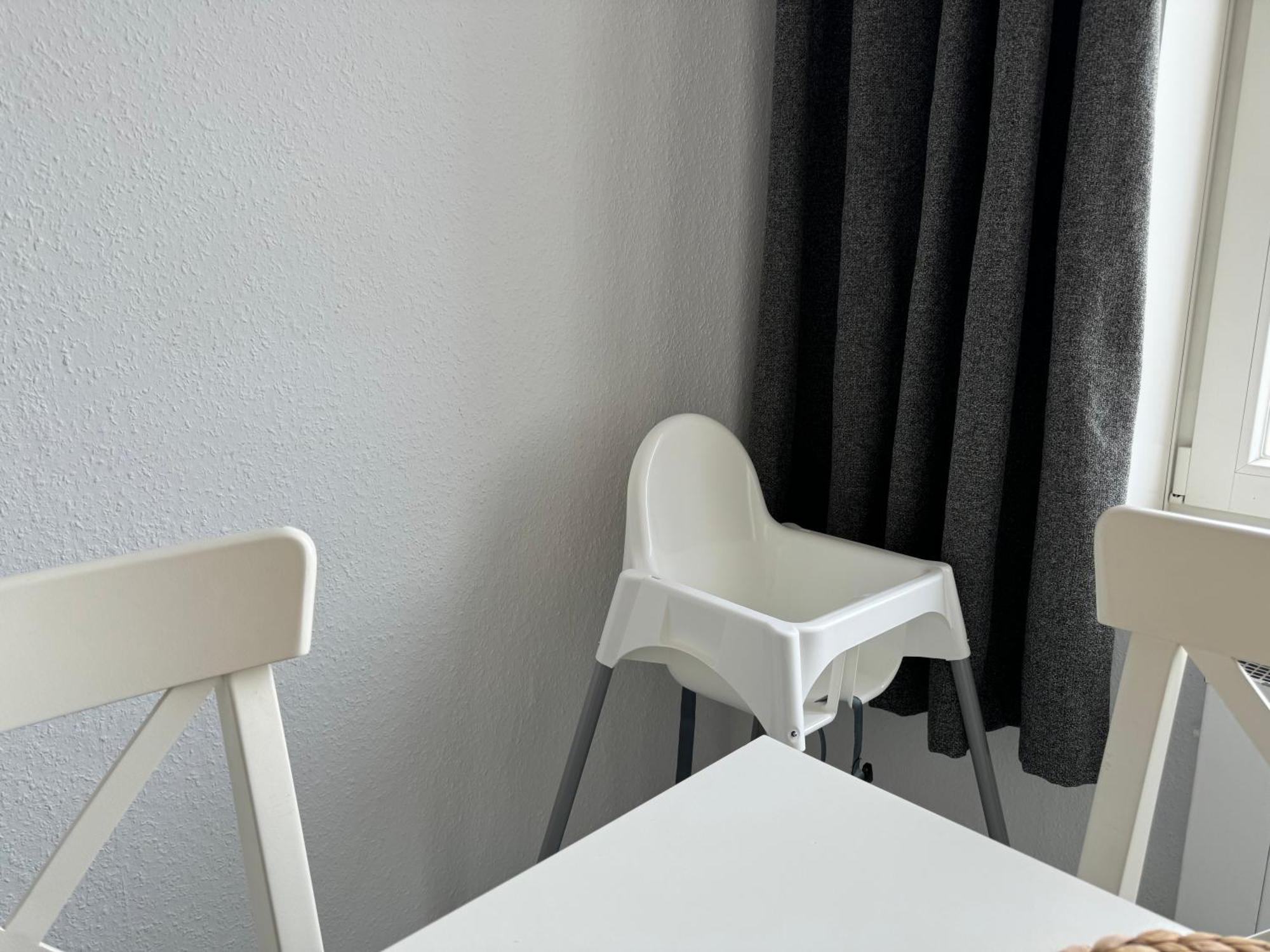 Moderne 4 Zimmer Apartment Mit Bergblick Stadtzentrum Contactless Check-In Gehrden  Bagian luar foto