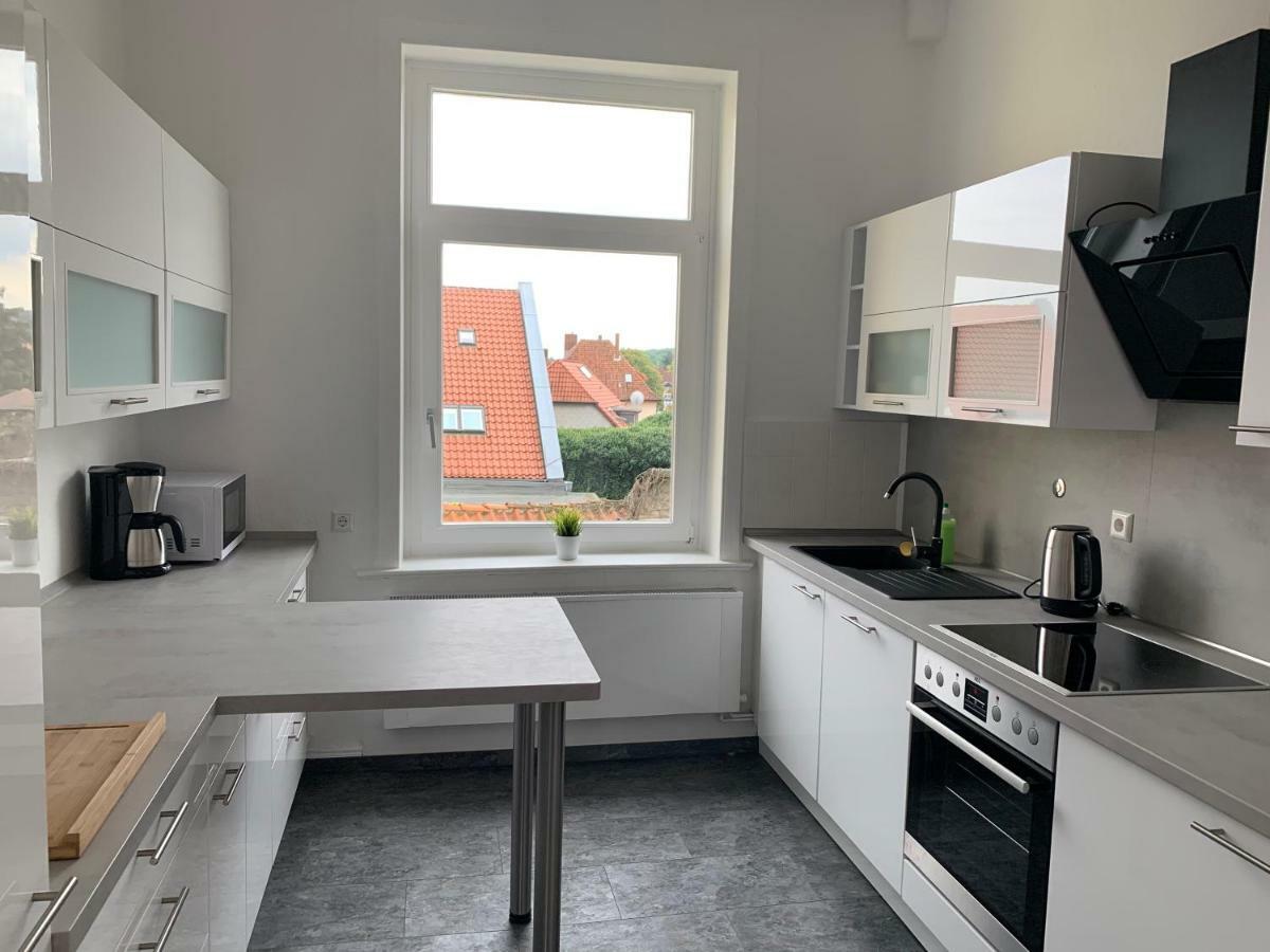 Moderne 4 Zimmer Apartment Mit Bergblick Stadtzentrum Contactless Check-In Gehrden  Bagian luar foto